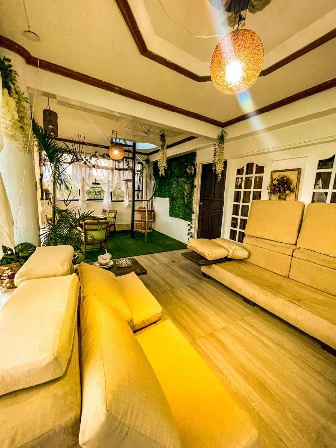 Refreshing Retreat: Tagaytay House With Pool Apartment Tagaytay City Exterior photo